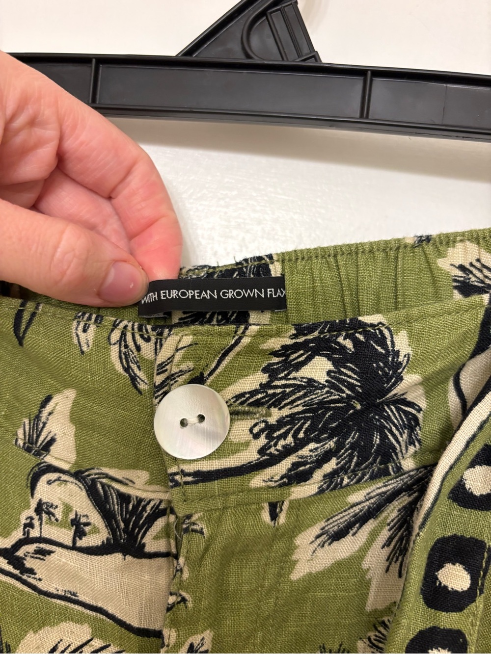 Tahari 100% Linen Wide Leg Pants Green Tropical Palm Print Belted Resort M - Picture 3 of 12